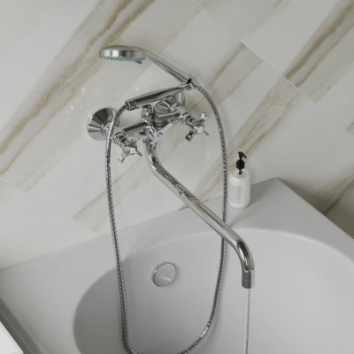 Смеситель для ванны и раковины 1/2 кер. MIXLINE ML30-021 "Classic"